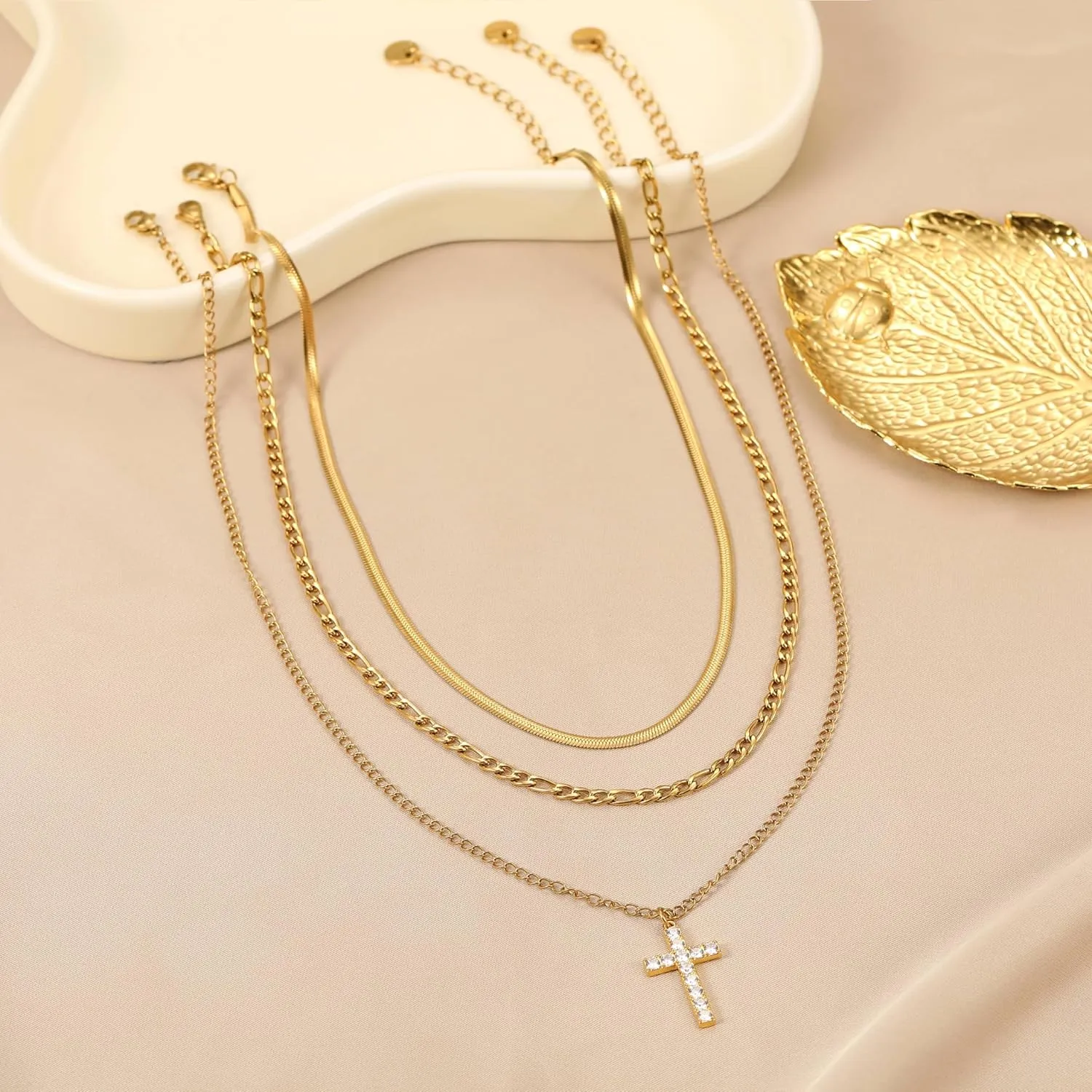 Cross Necklace for Women 14K Dainty Gold Cross Necklace for Women Pendant Choker Necklace Cross Chain Jewelry Layered Necklaces Cute Necklaces for Women