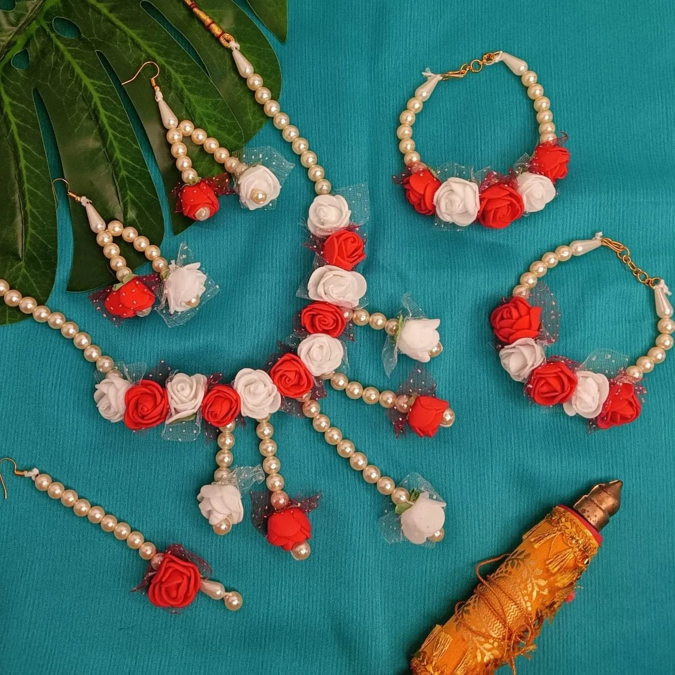 Efulgenz Flower Jewelry Set Floral Jewelry Indian Handmade Faux Pearl Beaded Necklace Earrings Maangtikka Bracelet Jewelry Set for Bridal Wedding Haldi Mehandi Jewelry for Women