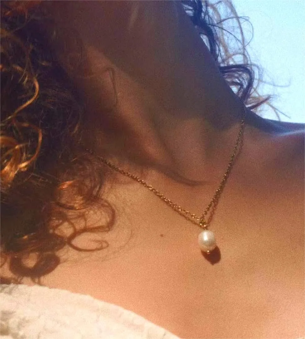 Layered Pearl Necklaces for Women 18K Gold Plated Dainty Pearl Choker Necklaces Trendy Jewelry Gifts for Women.