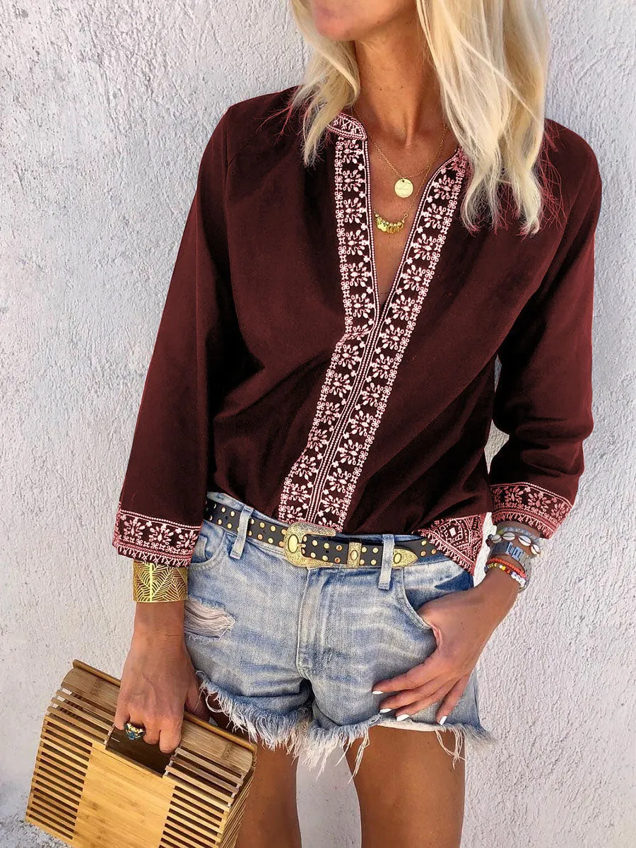 Loose V-Neck Print T-Shirt