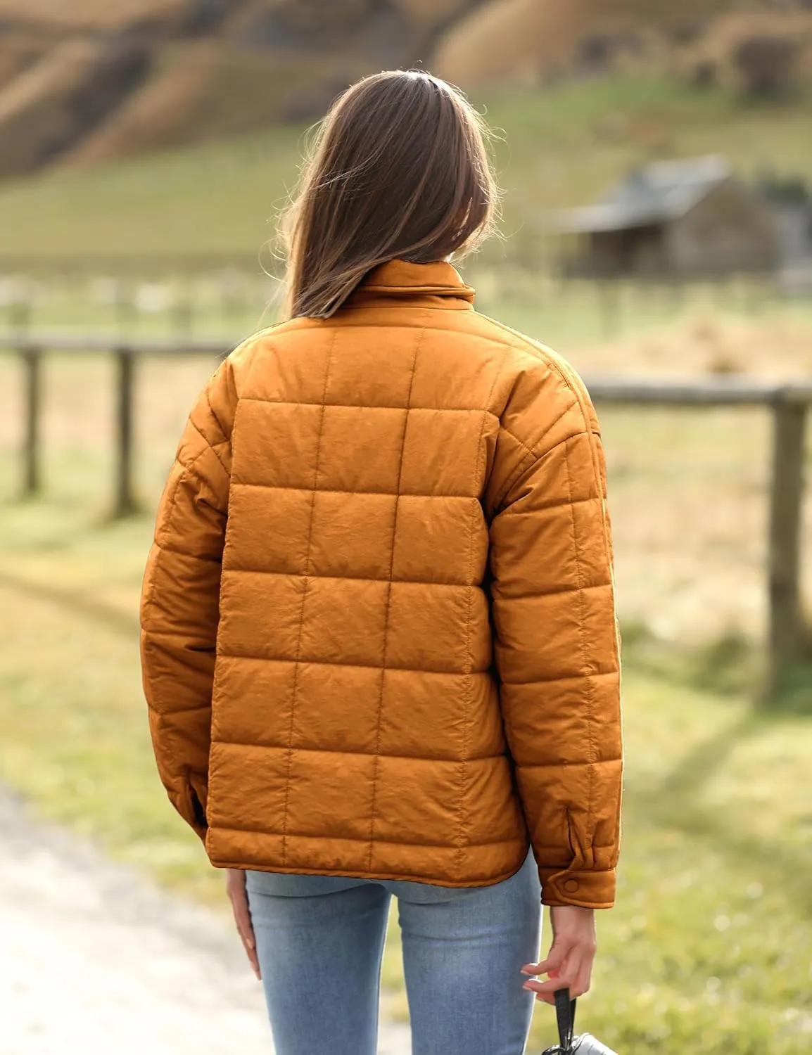 Quilted Puffer Jacket Women Lightweight Short Zip Up Padded Coat with Pockets