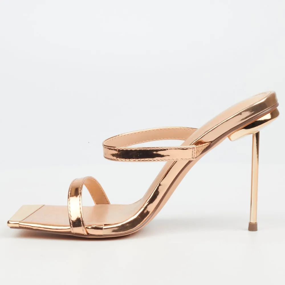 Swing 1 - Miss Black Heel