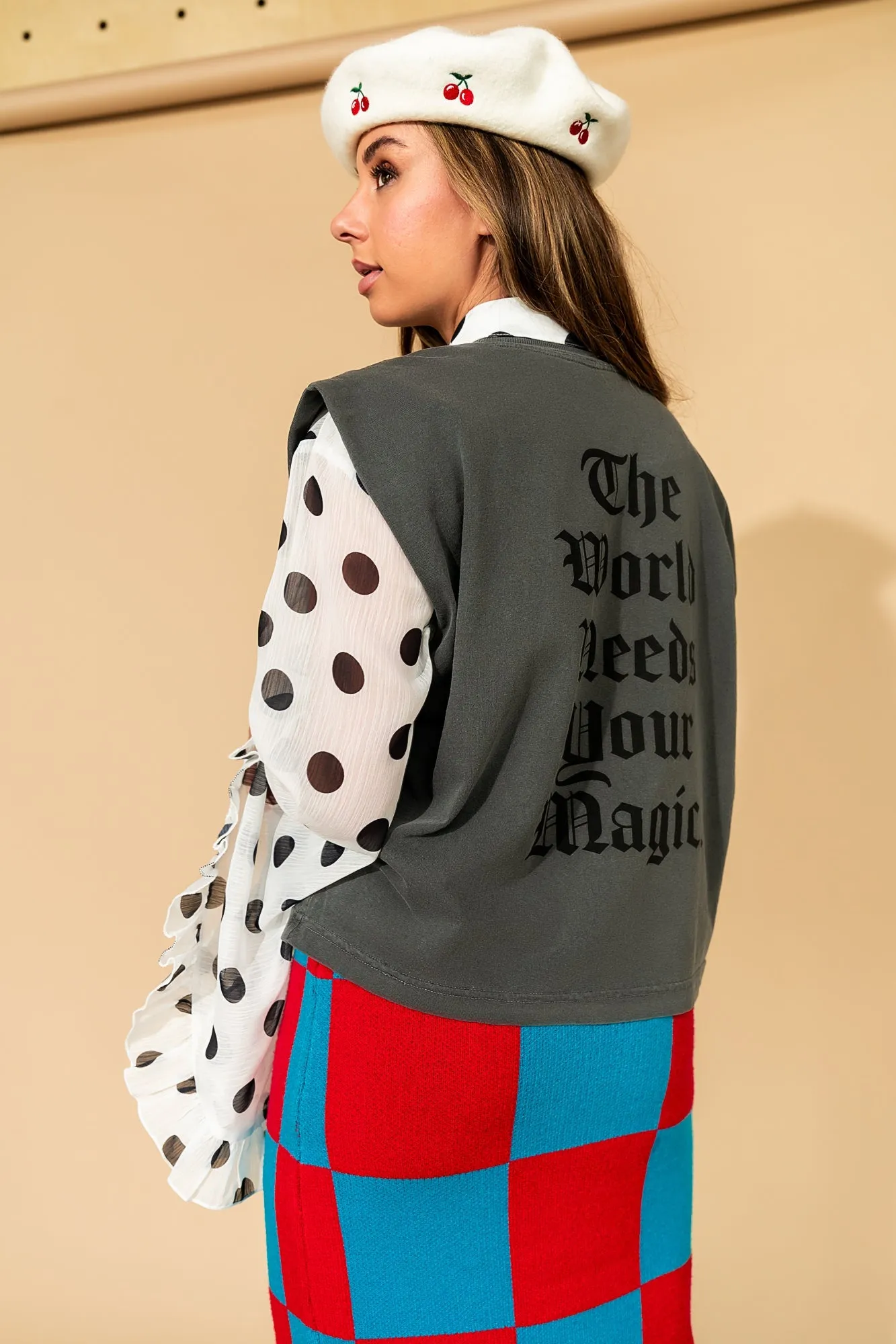 The World Needs Your Magic Muscle Tee in Vintage Charcoal