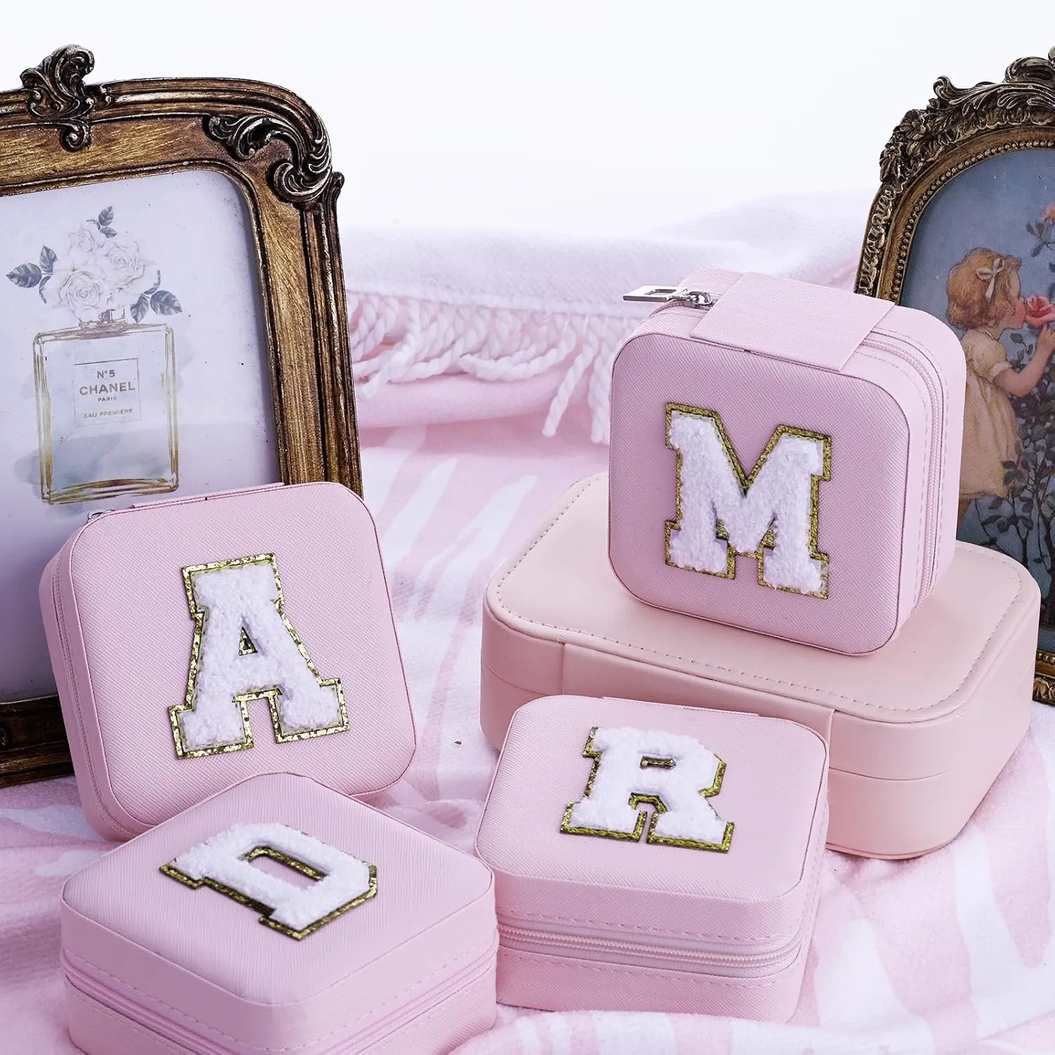 Travel Jewelry Case,PU Leather Small Portable Travel Jewelry box,Jewelry Organizer Jewelry Box for Rings Earrings Necklace Bracelets Jewelry for Women Girls