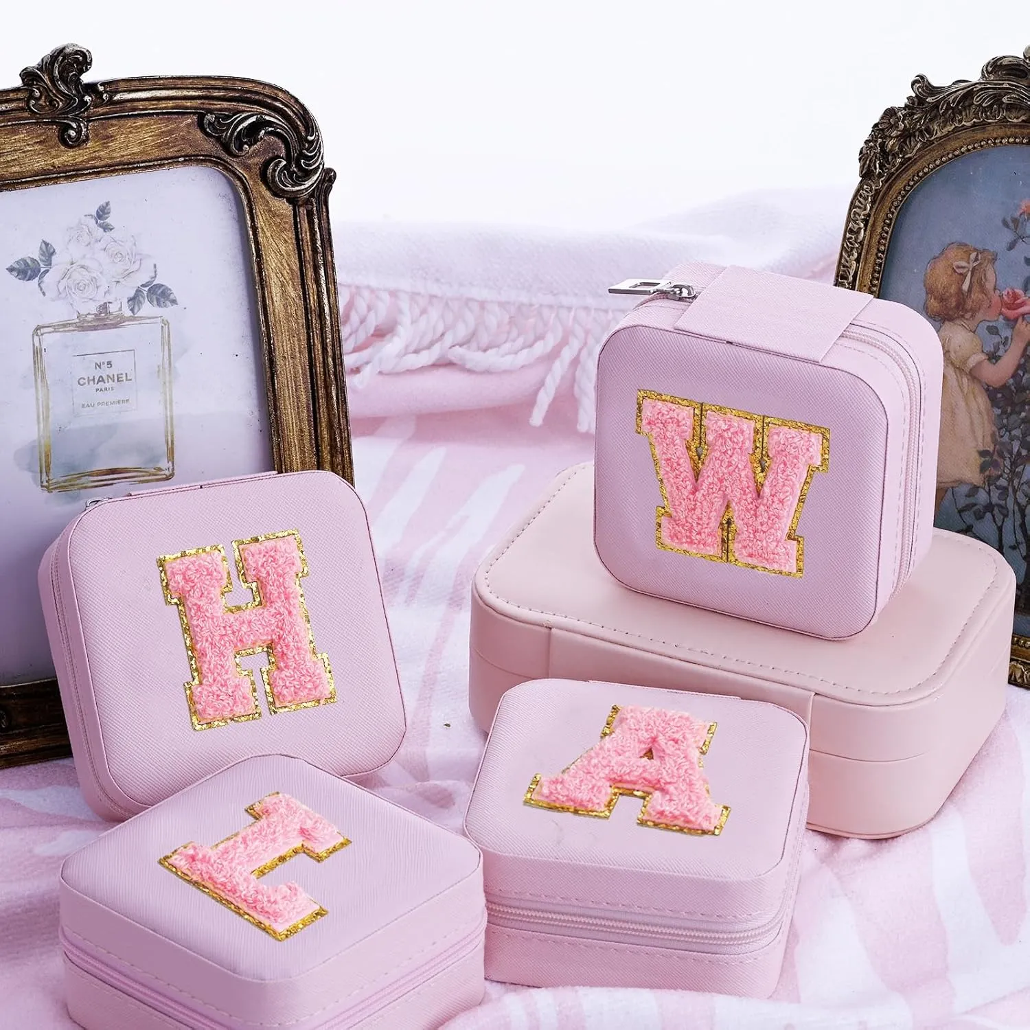Travel Jewelry Case,PU Leather Small Portable Travel Jewelry box,Jewelry Organizer Jewelry Box for Rings Earrings Necklace Bracelets Jewelry for Women