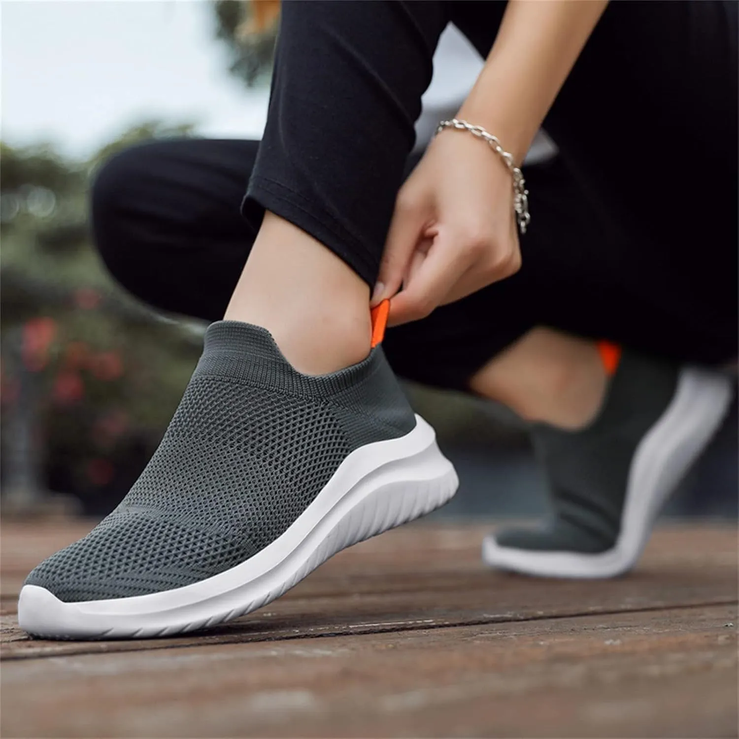 White Sneakers for Women Wide Toe Box Slip Resistant Nurse Shoes for Women White Womens Casual Shoes Size 11 Wide Walking Sneakers for Women Wide Width Slip On Sneakers Womens Shoes